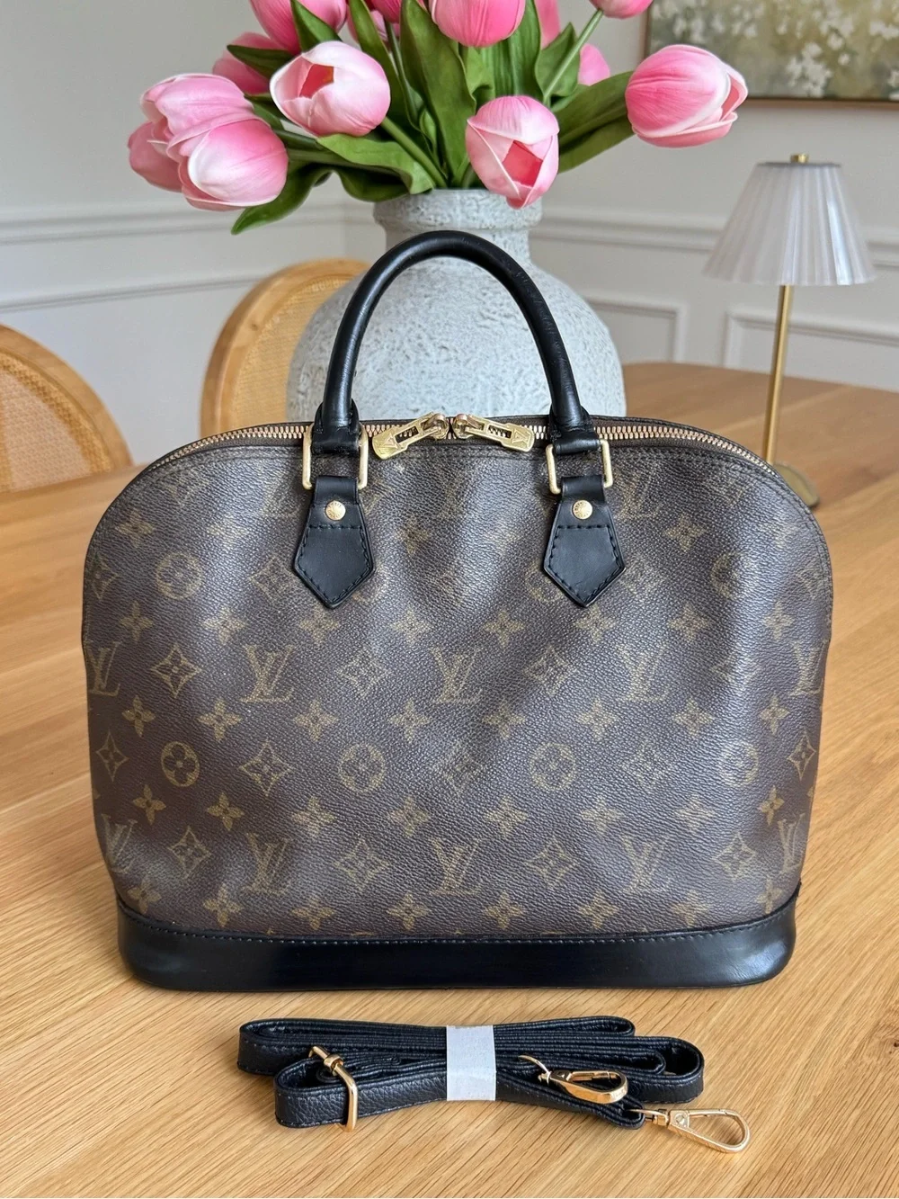 ✅AUTHENTIC✅LOUIS VUITTON ALMA PM